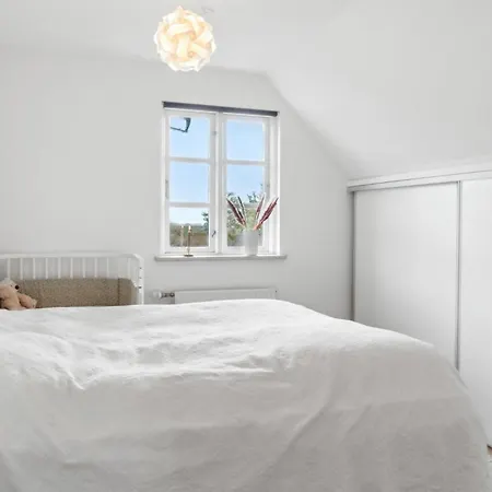 Feriehus 3 Bedroom Amazing In