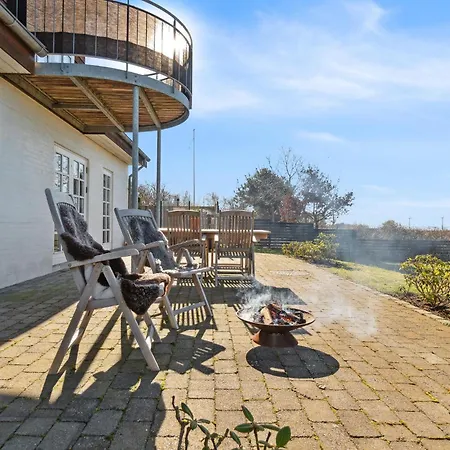 3 Bedroom Amazing In Feriehus *